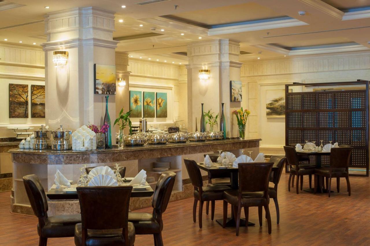 Radisson Blu Hotel, Dhahran Khobar Exterior foto