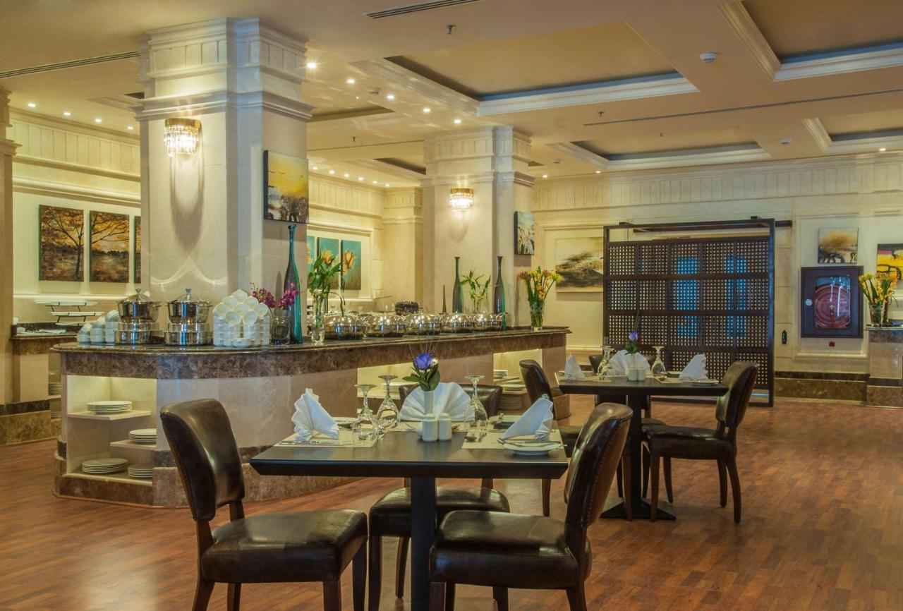 Radisson Blu Hotel, Dhahran Khobar Exterior foto