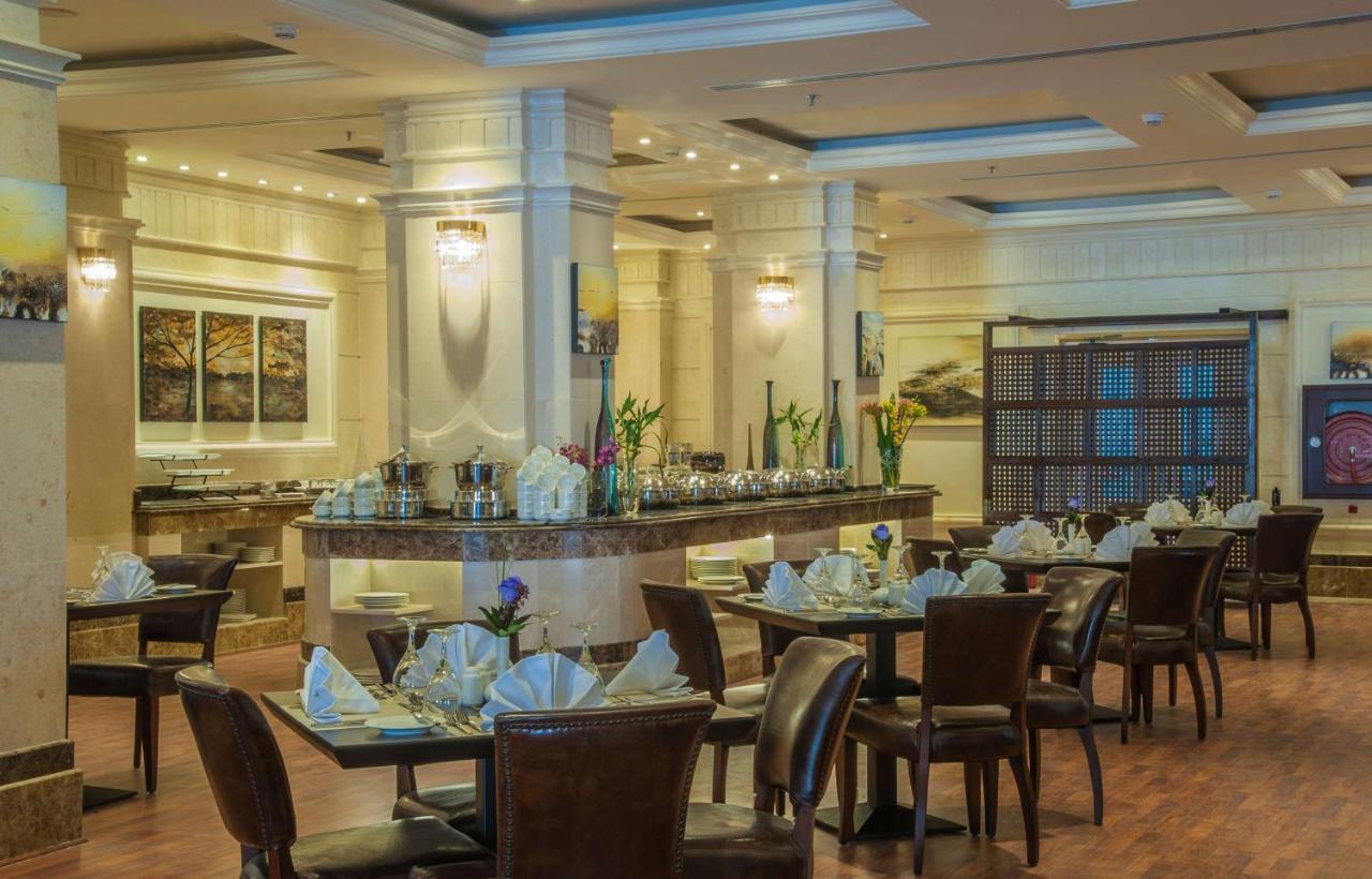 Radisson Blu Hotel, Dhahran Khobar Exterior foto