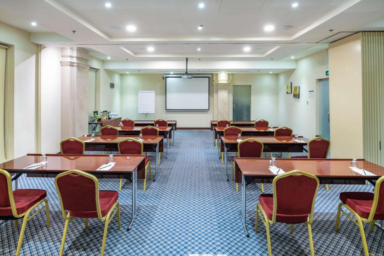 Radisson Blu Hotel, Dhahran Khobar Exterior foto